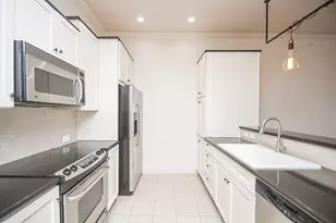 1900 Genesee St, Houston, TX 77006 - Photo 8