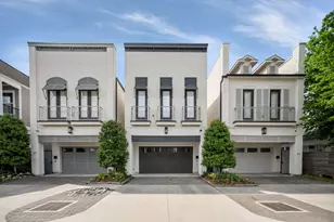 110 E 26th St, Houston, TX 77008 - Photo 1