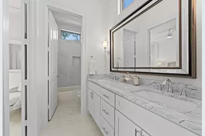 110 E 26th Street #B, Houston, TX 77008 - Photo 32