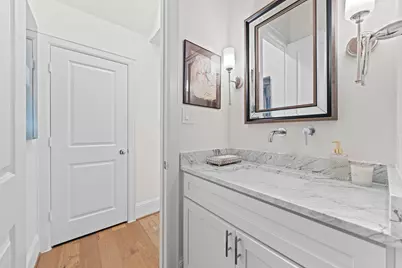 110 E 26th Street #B, Houston, TX 77008 - Photo 18