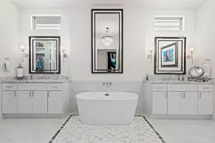 110 E 26th St, Houston, TX 77008 - Photo 26