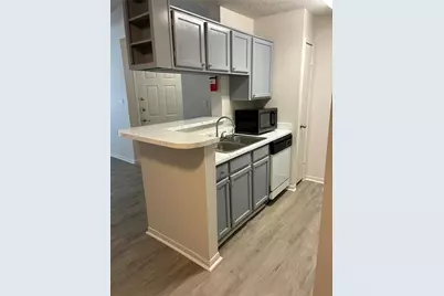 2121 Hepburn Street #404, Houston, TX 77054 - Photo 6