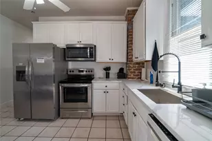 606 W Drew St, Houston, TX 77006 - Photo 4