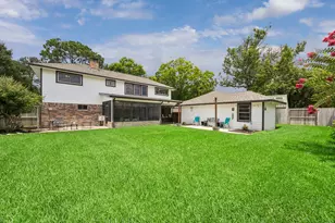 3702 Millbridge Dr, Houston, TX 77059 - Photo 2