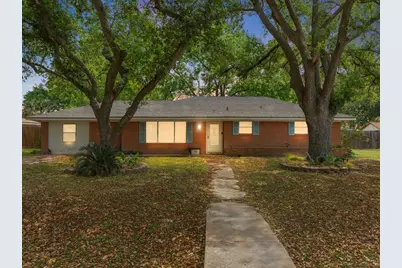 208 Lindsey Avenue, Bay City, TX 77414 - Photo 2