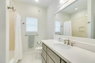 9680 Airways Ln, Galveston, TX 77554 - Photo 38