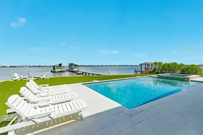 9680 Airways Lane, Galveston, TX 77554 - Photo 8