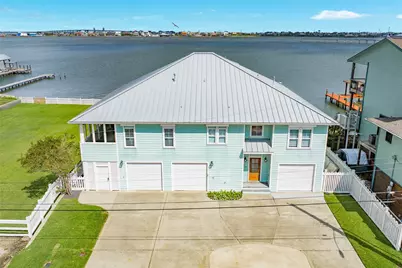9680 Airways Lane, Galveston, TX 77554 - Photo 4