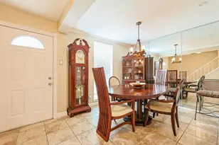 11515 Burdine St, Houston, TX 77035 - Photo 8