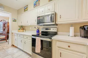 11515 Burdine St, Houston, TX 77035 - Photo 6