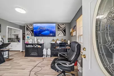 3924 Majestic Street, Houston, TX 77026 - Photo 8