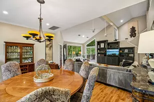 34 Highbush Ct, The Woodlands, TX 77381 - Photo 6