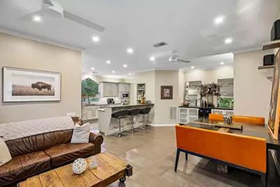 34 Highbush Court, The Woodlands, TX 77381 - Photo 8