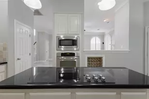 12819 Kingsbridge Ln, Houston, TX 77077 - Photo 26