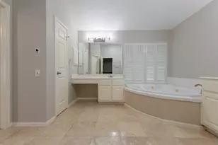 12819 Kingsbridge Ln, Houston, TX 77077 - Photo 36