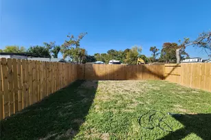 7817 Beckley St, Houston, TX 77088 - Photo 18