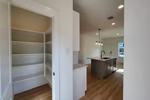 7817 Beckley St, Houston, TX 77088 - Photo 6