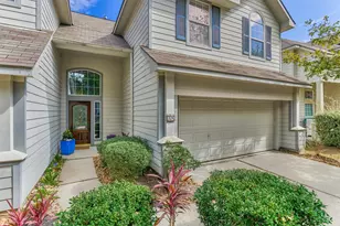 38 E Burberry Cir, The Woodlands, TX 77384 - Photo 2