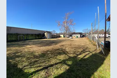 3147 Golfcrest Boulevard, Houston, TX 77087 - Photo 24