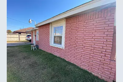 3147 Golfcrest Boulevard, Houston, TX 77087 - Photo 18