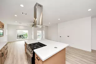 2711 Delano St, Houston, TX 77004 - Photo 28