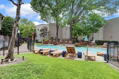 1100 Augusta Drive #63, Houston, TX 77057 - Photo 16