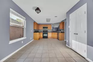 10514 Lauren Creek Dr, Baytown, TX 77523 - Photo 8