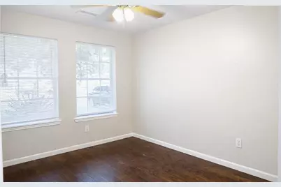 17150 Summer Hollow Drive, Sugar Land, TX 77498 - Photo 8