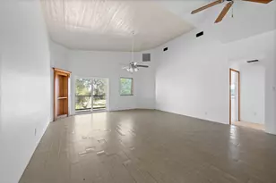 1043 Military Dr, Canyon Lake, TX 78133 - Photo 6