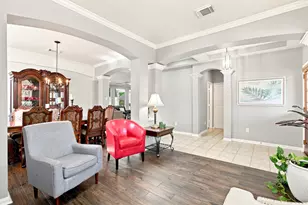 15214 Walden Park Ct, Houston, TX 77049 - Photo 8