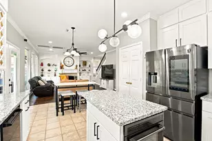 15214 Walden Park Ct, Houston, TX 77049 - Photo 14