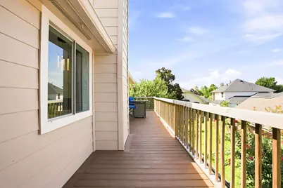 15214 Walden Park Court, Houston, TX 77049 - Photo 32