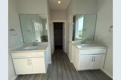 4923 Higgins St Street, Houston, TX 77033 - Photo 8