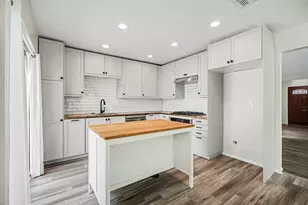 1723 Linfield Way, Houston, TX 77058 - Photo 6