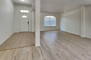 19215 Mustang Pointe Ln, Richmond, TX 77407 - Photo 2