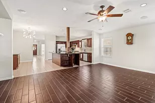 674 Fountain View Ln, League City, TX 77573 - Photo 10