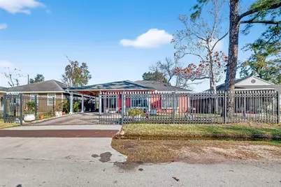 10313 Chadwick Street, Houston, TX 77029 - Photo 1