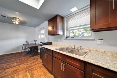 1559 Diplomat Way, Houston, TX 77088 - Photo 4