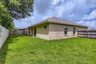 418 Pebble Dr, Dayton, TX 77535 - Photo 26