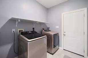 1131 Appaloosa Cir, Angleton, TX 77515 - Photo 12