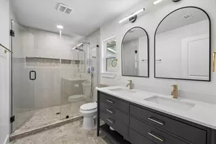 2018 Libbey Dr, Houston, TX 77018 - Photo 12