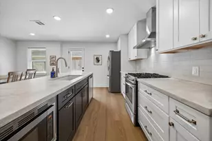 2018 Libbey Dr, Houston, TX 77018 - Photo 6