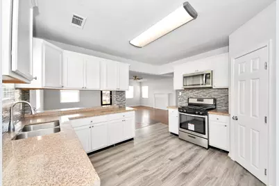 7504 Elm Street, Houston, TX 77023 - Photo 6