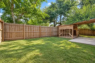4845 E Ridge Creek Dr, Houston, TX 77053 - Photo 12