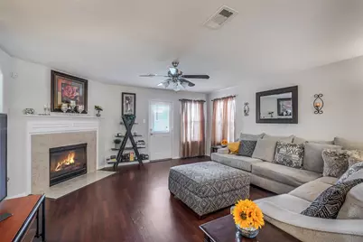 1015 Honeysuckle Vine Drive, Rosenberg, TX 77469 - Photo 6