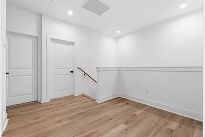 8805 Parkway Drive, Houston, TX 77088 - Photo 14