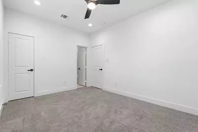 8805 Parkway Drive, Houston, TX 77088 - Photo 16