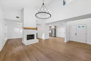 85 Yewleaf Dr, The Woodlands, TX 77381 - Photo 4
