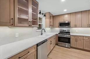 85 Yewleaf Dr, The Woodlands, TX 77381 - Photo 10