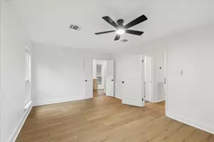 85 Yewleaf Dr, The Woodlands, TX 77381 - Photo 14